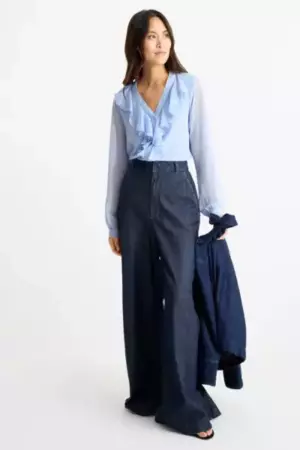 Bluse mit V-Ausschnitt hellblau